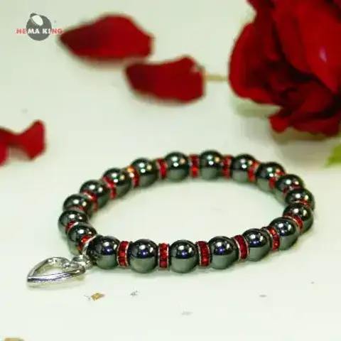 Magnetic jewelry